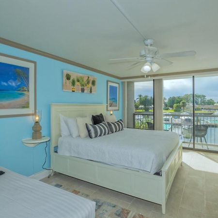 All-New Waterfront With Balcony,Pool,Tiki Bar,Gym Sarasota Eksteriør bilde