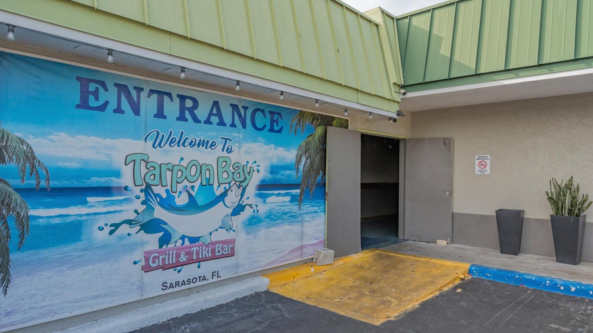 All-New Waterfront With Balcony,Pool,Tiki Bar,Gym Sarasota Eksteriør bilde