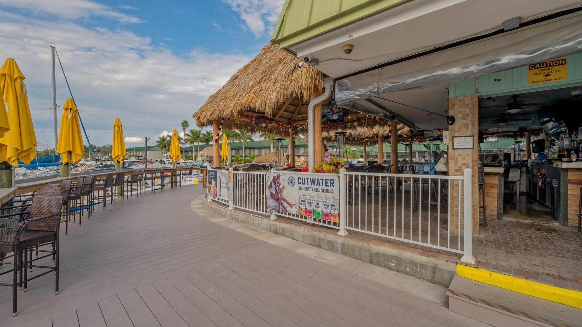 All-New Waterfront With Balcony,Pool,Tiki Bar,Gym Sarasota Eksteriør bilde