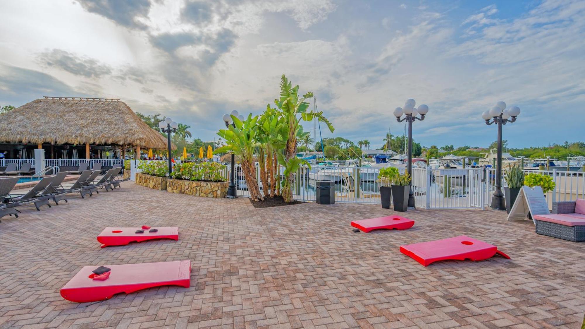All-New Waterfront With Balcony,Pool,Tiki Bar,Gym Sarasota Eksteriør bilde