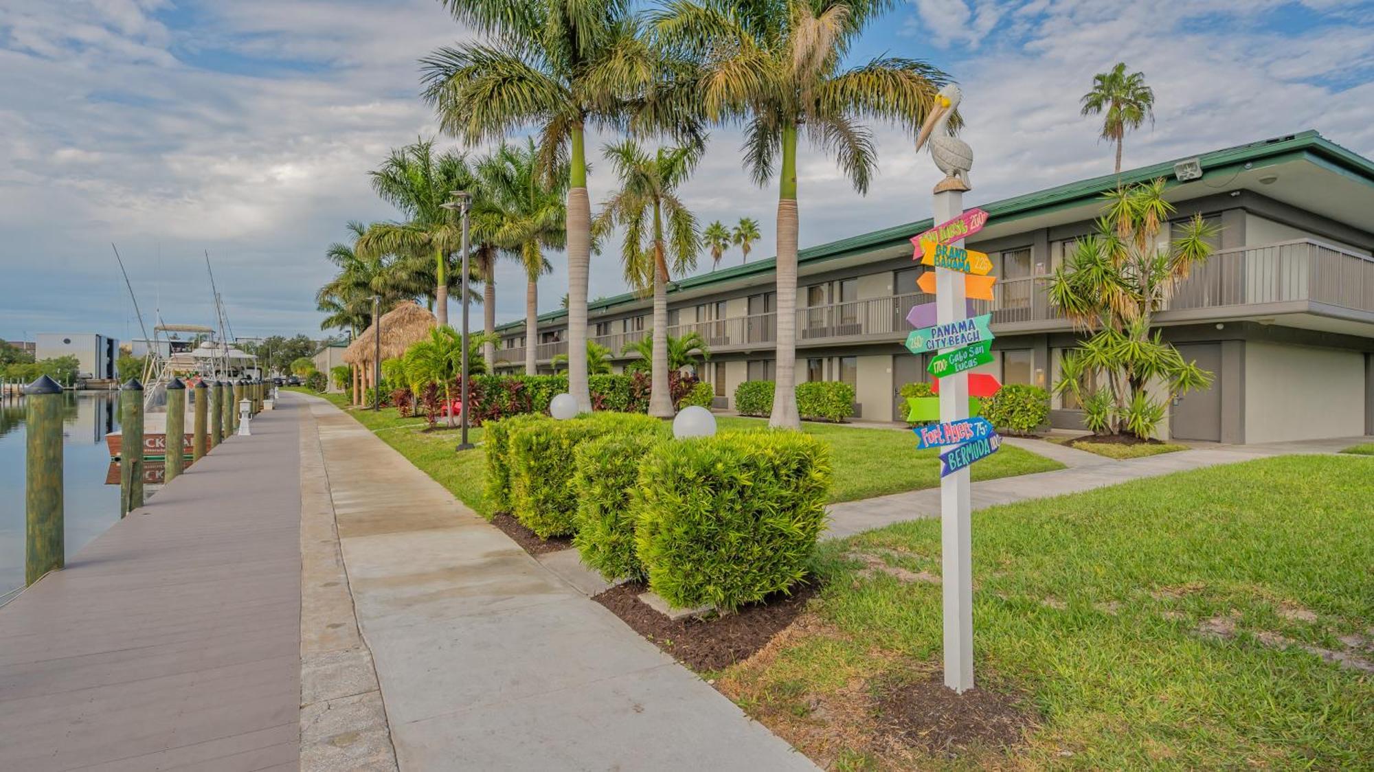 All-New Waterfront With Balcony,Pool,Tiki Bar,Gym Sarasota Eksteriør bilde