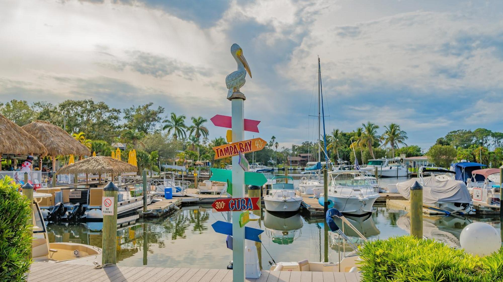All-New Waterfront With Balcony,Pool,Tiki Bar,Gym Sarasota Eksteriør bilde