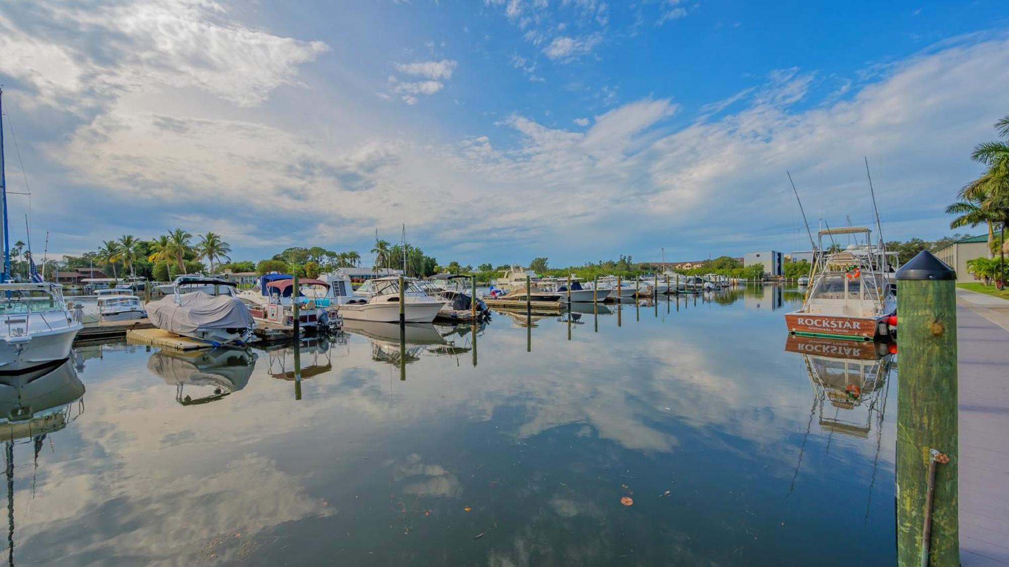 All-New Waterfront With Balcony,Pool,Tiki Bar,Gym Sarasota Eksteriør bilde