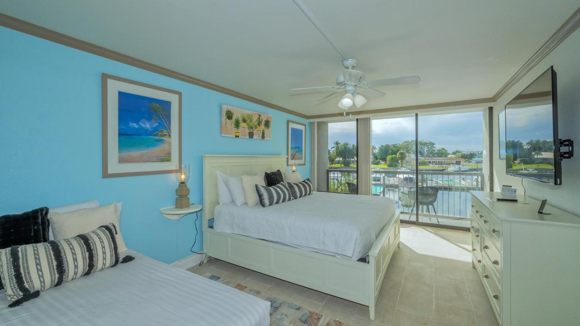 All-New Waterfront With Balcony,Pool,Tiki Bar,Gym Sarasota Eksteriør bilde
