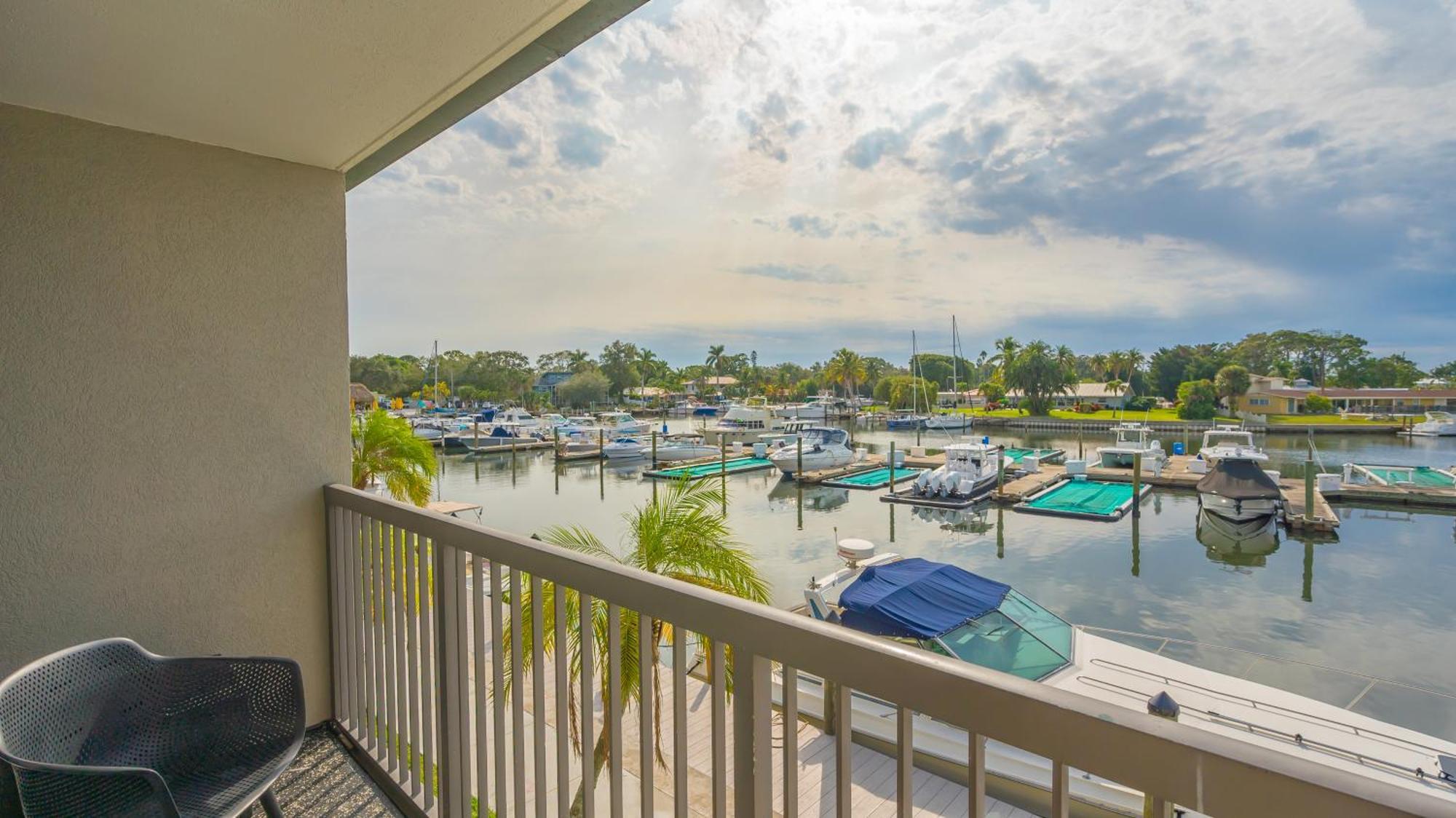 All-New Waterfront With Balcony,Pool,Tiki Bar,Gym Sarasota Eksteriør bilde
